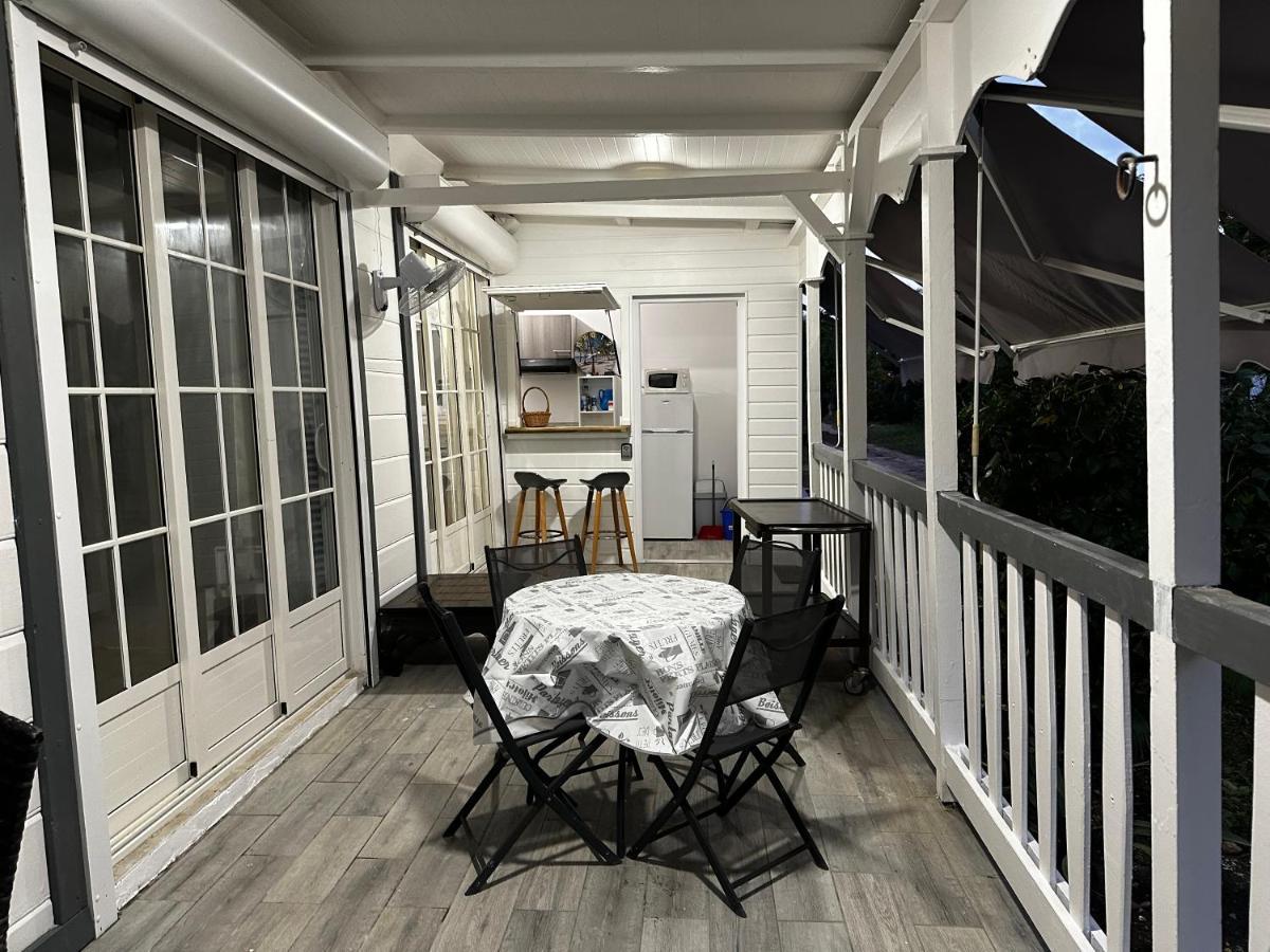 Le Cottage De Castaing Sur Plage Privee Sainte-Anne  Exterior photo